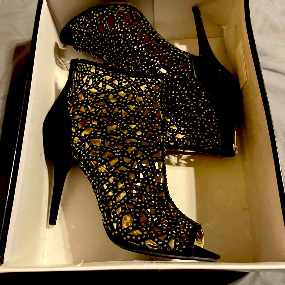 9.5 Nine West rhinestone cage heels